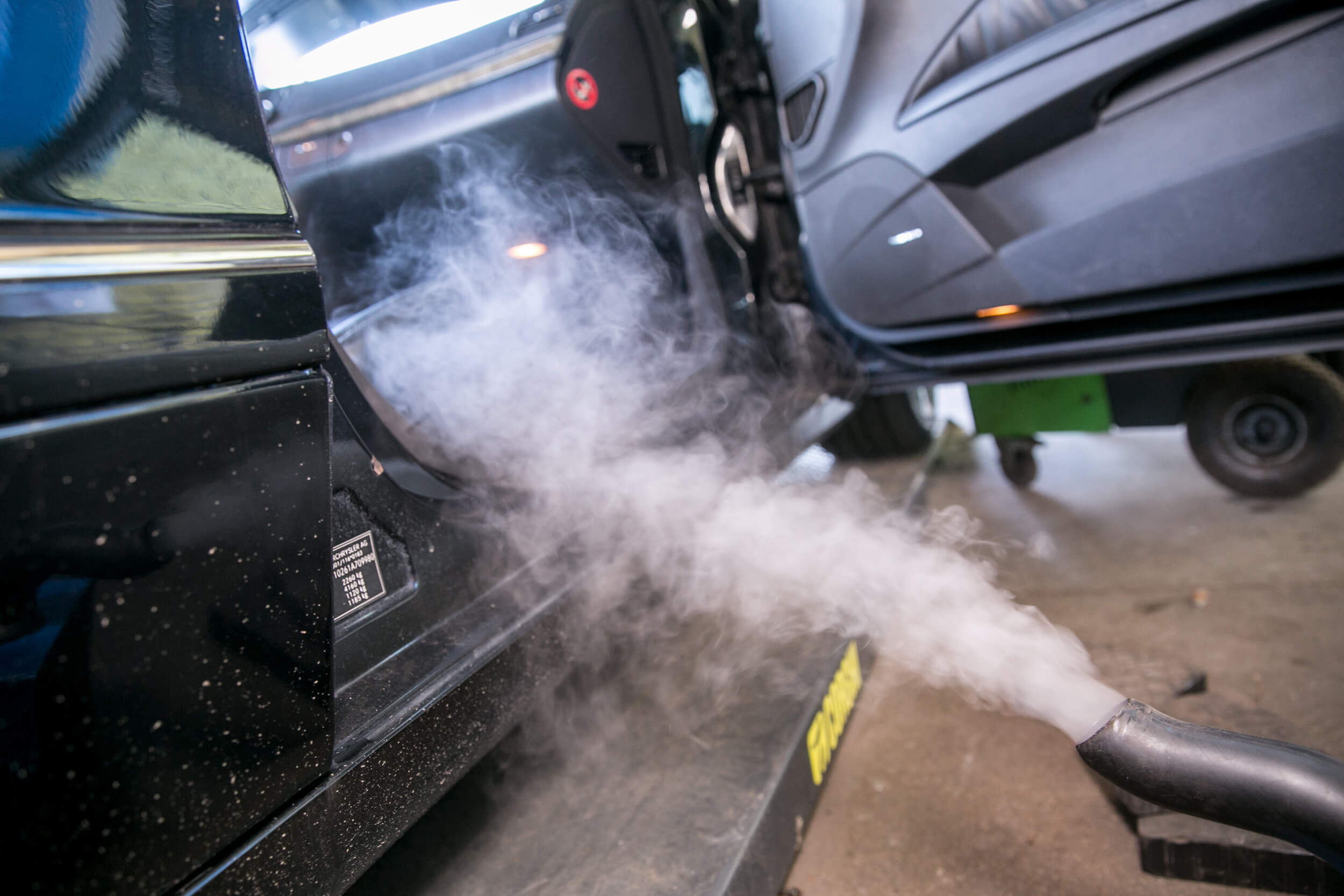 Kondicionieriaus ir automobilio salono dezinfekcija, blogų kvapų naikinimas