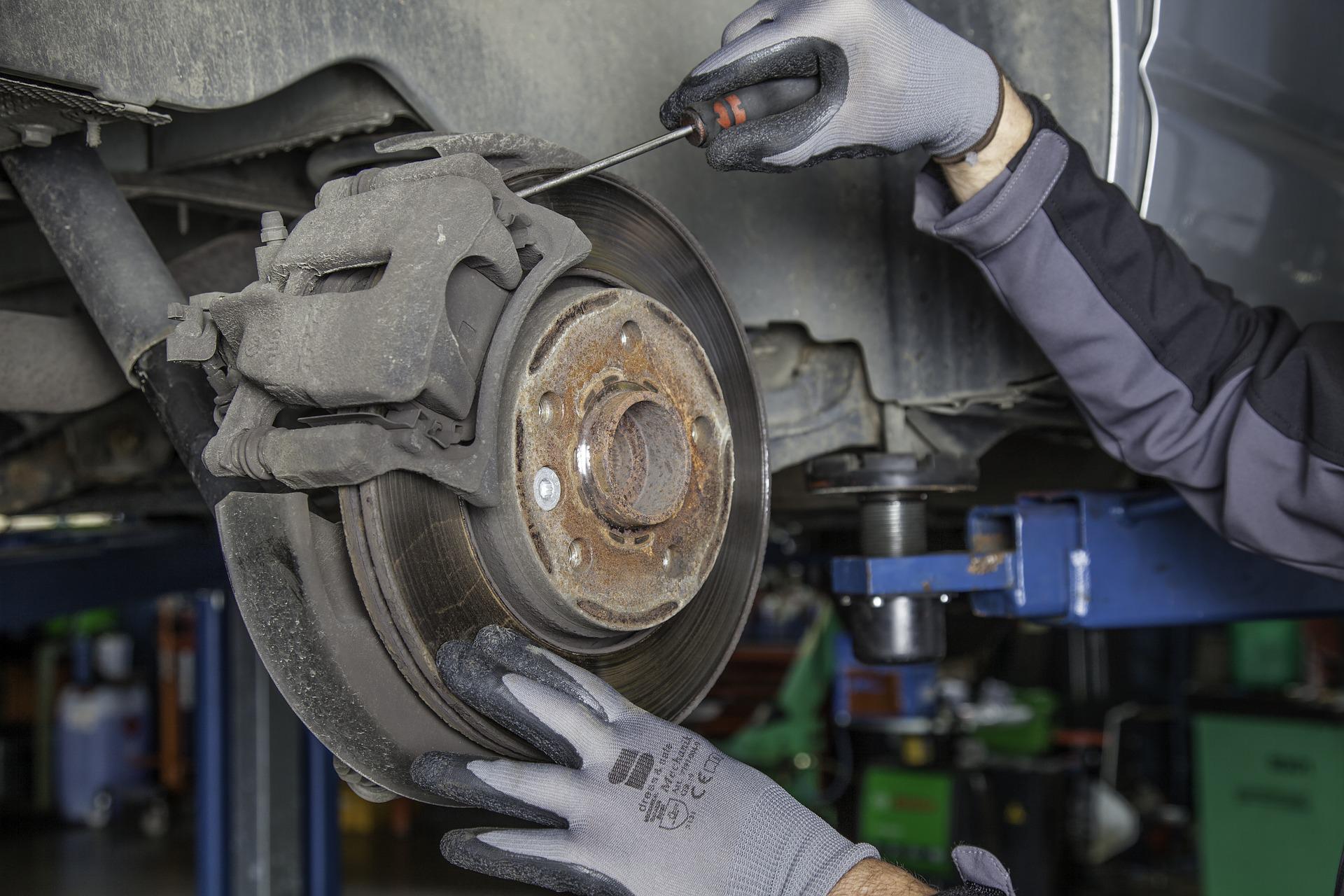 Automobilių gedimo ženklai ir dažniausiai pasitaikantys gedimai